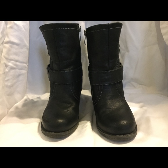Black high heel boots - Picture 3 of 3